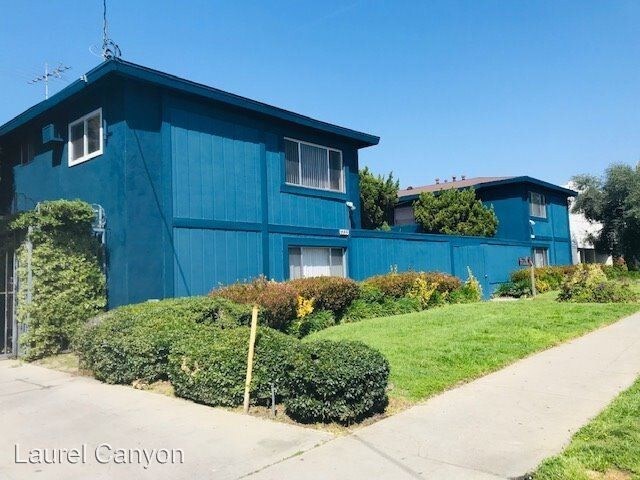 Primary Photo - 7733-7739 Laurel Canyon Blvd