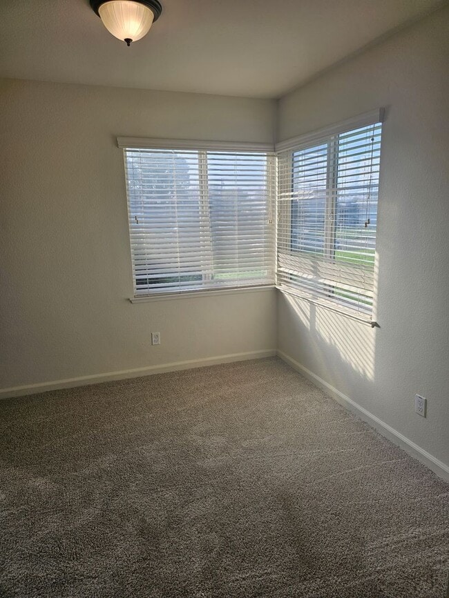 Foto del edificio - NICE UPDATED HOME IN SACRAMENTO!!