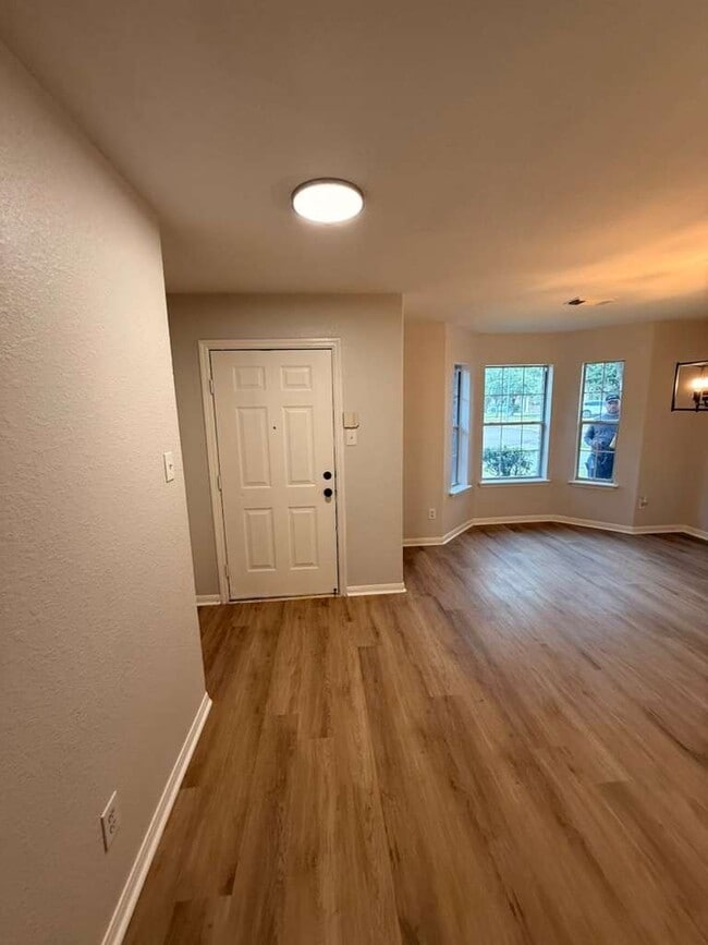 Building Photo - 9307 Castlegap Dr