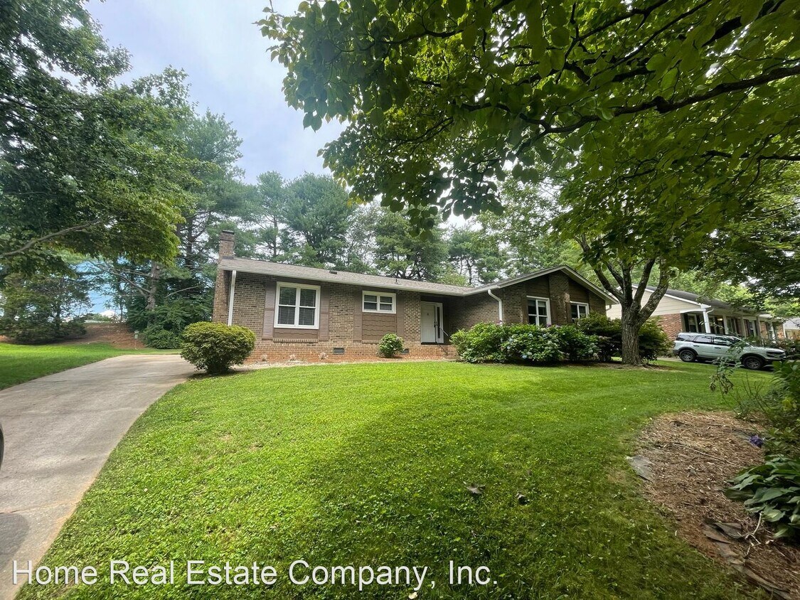 Primary Photo - 3 br, 2 bath House - 1361 Abingdon Way