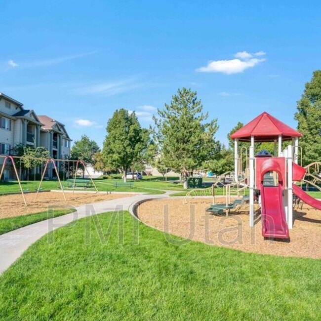 3371 E Ridge Rte Rd Unit P10, Eagle Mountain, UT 84005 Condo for