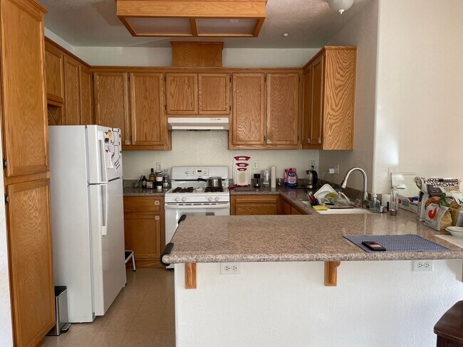 Building Photo - 3 br, 2 bath House - 978 Lusk Dr