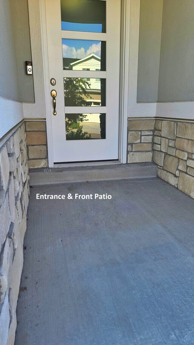 Foto del edificio - 12496 Shade Ln