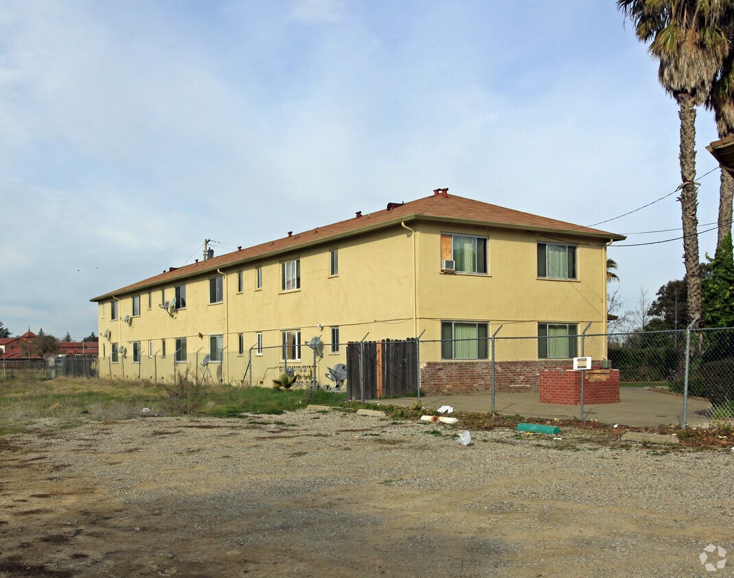 Building Photo - Heidi Lynn Apartments