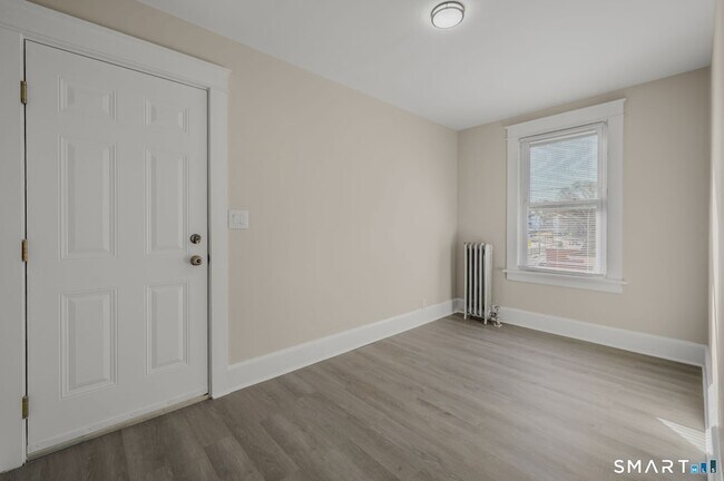 Foto del edificio - 113 Pequot Ave