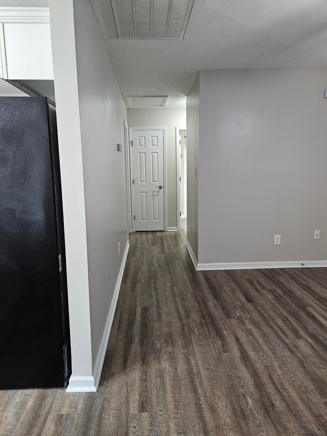 Hallway - 601 Roxie Ave