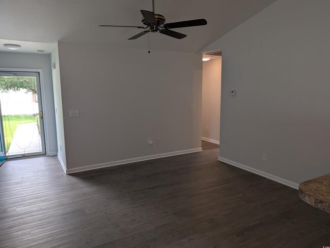 Building Photo - 148 Junco Cir