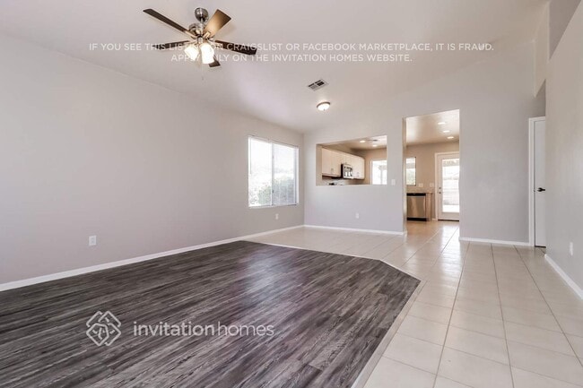 Foto del edificio - 15901 W Elm St