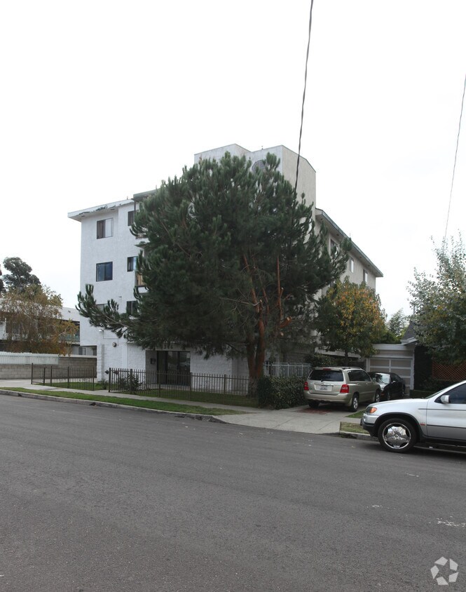 Foto del edificio - 5346 Loma Linda Ave