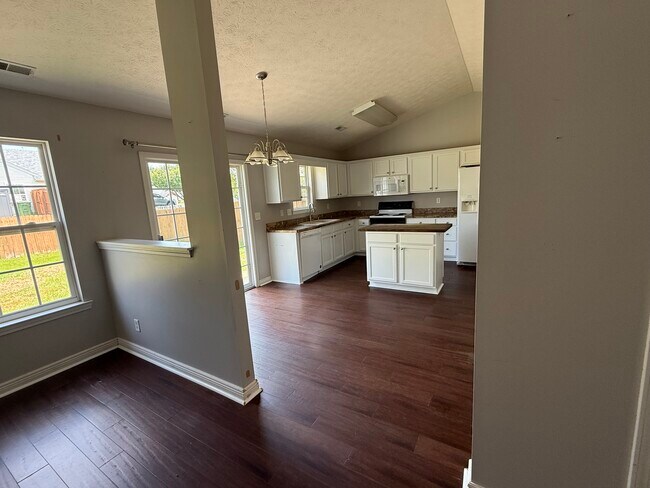 Building Photo - 2639 Landing Ter