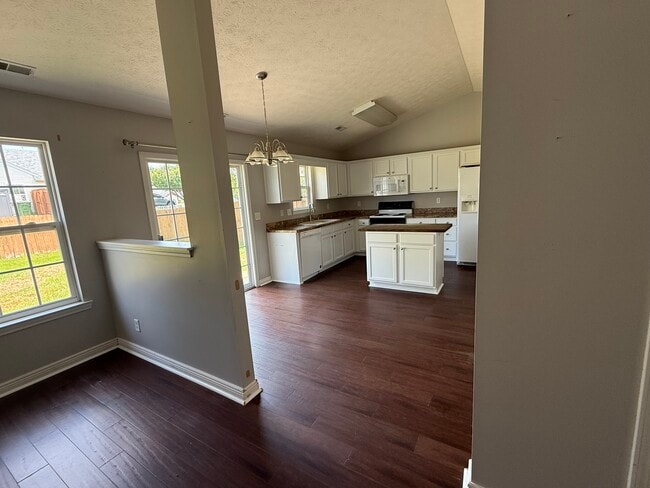 Foto del edificio - 2639 Landing Ter