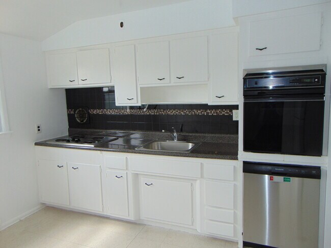 Foto del edificio - 529 Bayview Ave