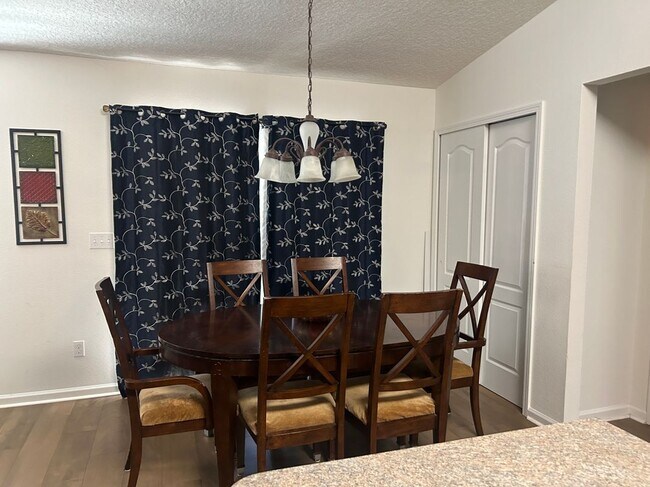 Foto del edificio - 11786 Huckleberry Trail East