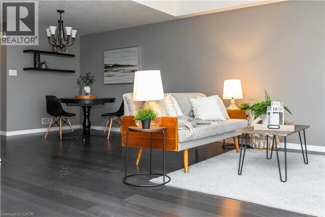 Building Photo - 1686 FISCHER HALLMAN Road Unit# H