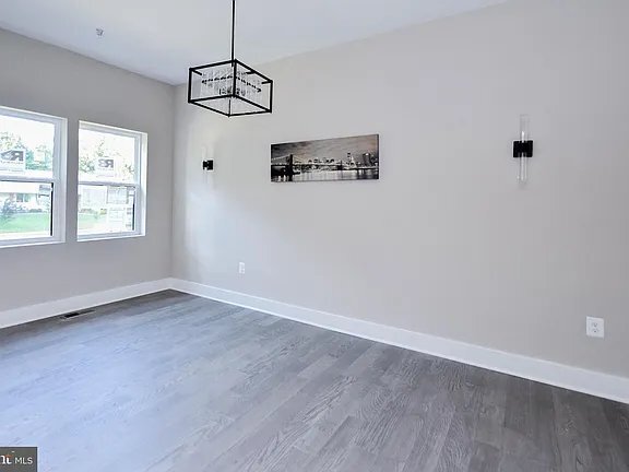 Foto del edificio - 1 Ayrwood Ln