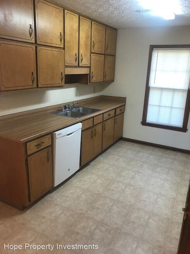 Foto del edificio - 3 br, 2 bath House - 604 South Jeff Davis