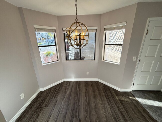 Foto del edificio - Gorgeous 2Bed/2Bath Condo located just out...