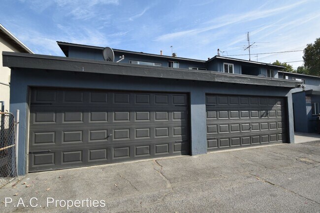 Building Photo - 1 br, 1 bath Apartment - 5103 Cahuenga Blv...