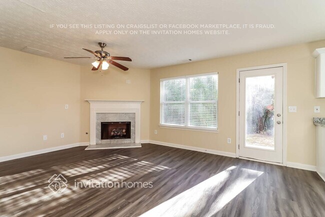 Foto del edificio - 9448 Lakeview Rd