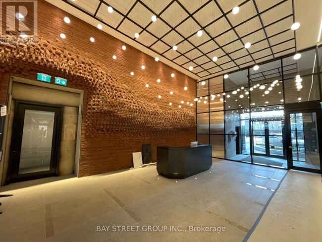 Building Photo - 3200 William Coltson Ave