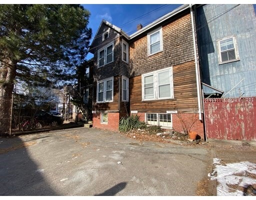 Building Photo - 226 Arlington St