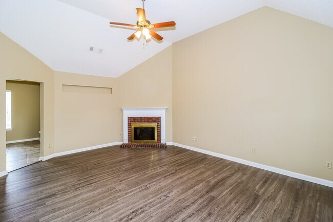 Foto del edificio - 1837 Black Bear Cir W