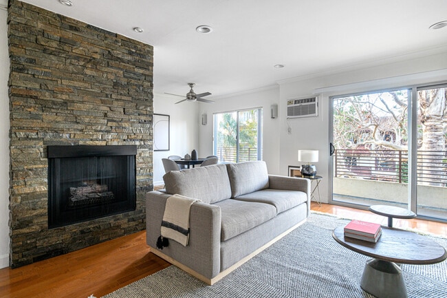 Foto del edificio - 11908 Dorothy St