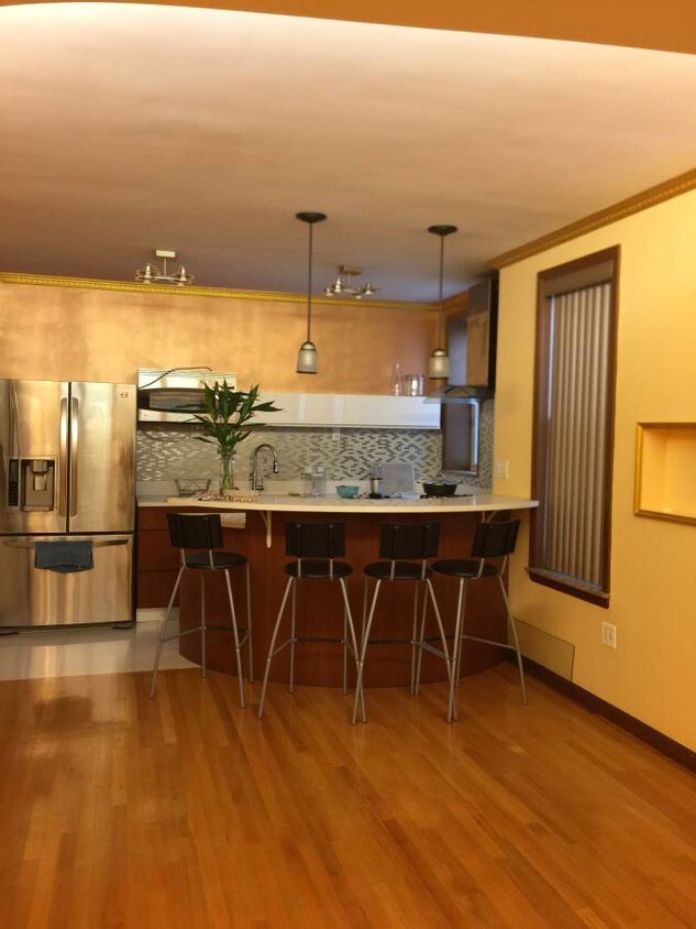Foto principal - 2041 79th St