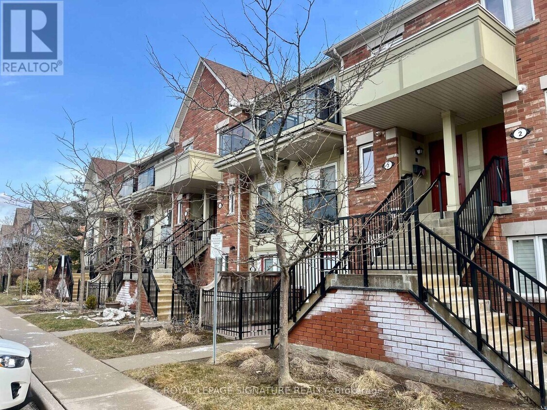 Photo principale - 150-150 Chancery Rd