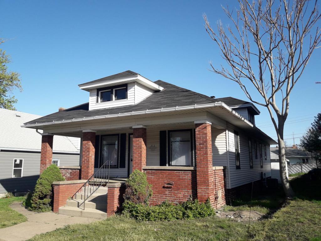 Primary Photo - 213 Ann St