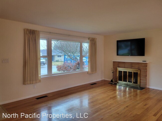 Building Photo - 3 br, 2 bath House - 5601 Highland Road