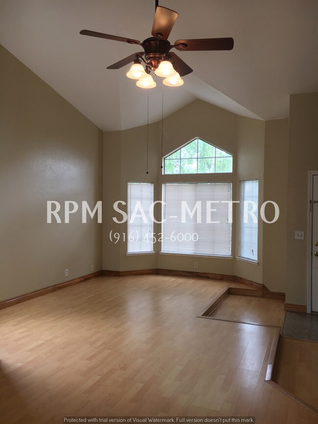 Foto del edificio - 8208 Danbury Park Ct