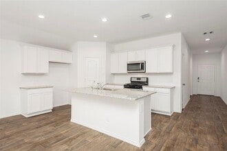 Building Photo - 20352 Tembec Dr