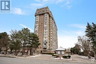 Building Photo - 880-1880 Dundas St W