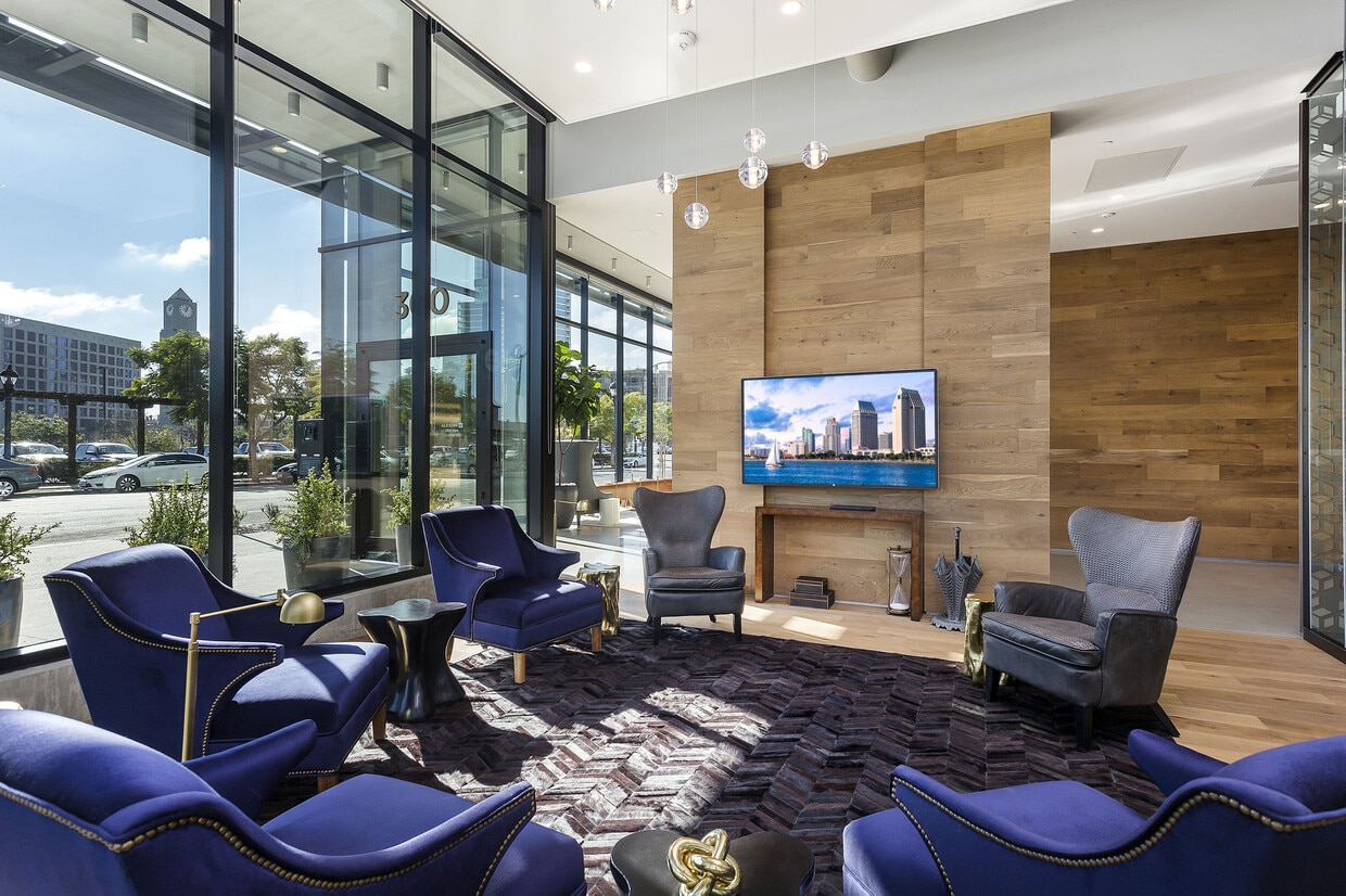 ALX Apartments in San Diego, CA Westside Rentals