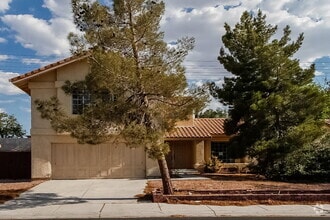 Building Photo - 102 Montclair Dr