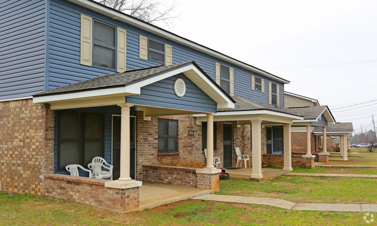 Primary Photo - Branscomb Apartments