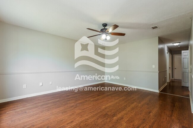 Foto del edificio - 1443 Cherrie Ave