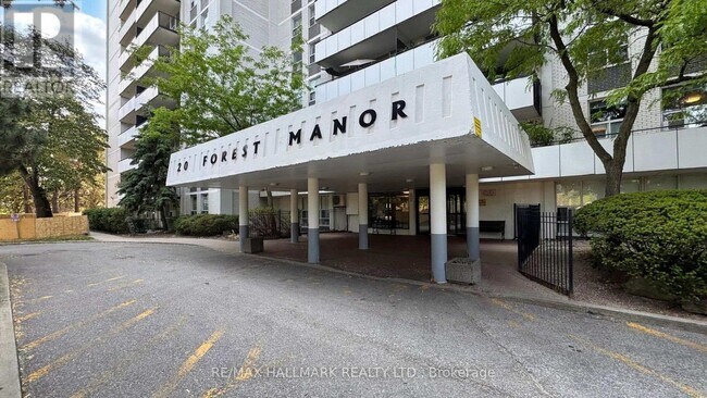 Building Photo - 20 Forest Manor Rd