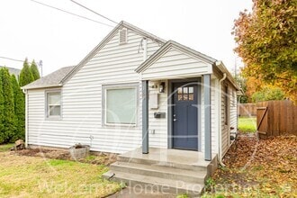 Building Photo - 169 Bryant Ave
