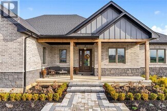 Building Photo - 3 Clover Ln