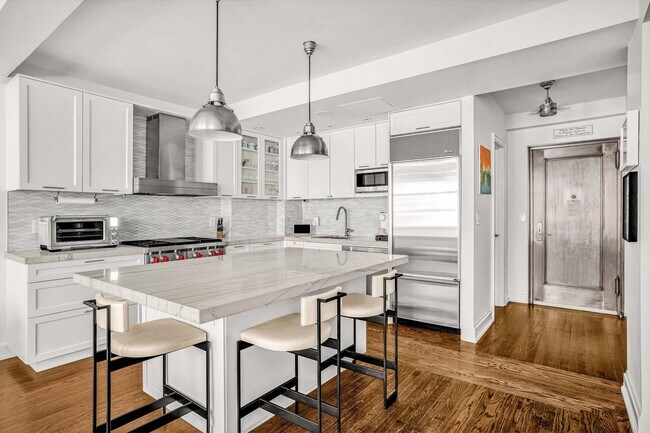 Foto del edificio - 470 W 24 St