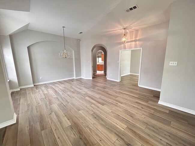 Foto del edificio - 6104 Oldham Dr