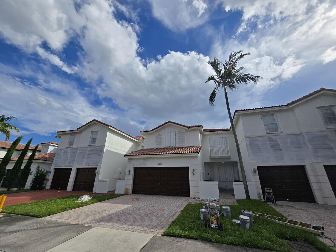 Foto principal - 11500 NW 79th Ln