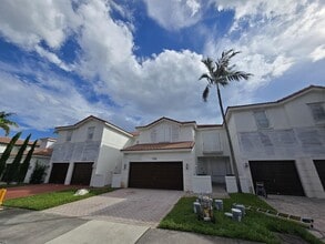 Building Photo - 11500 NW 79th Ln