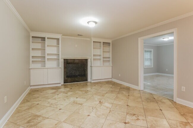 Foto del edificio - 2685 Hammond Dr
