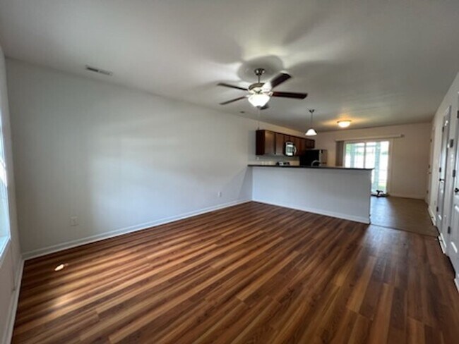 Foto del edificio - Townhome in desirable Carolina Plantations