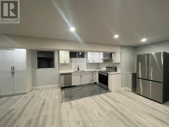 Building Photo - 1595 Borden St
