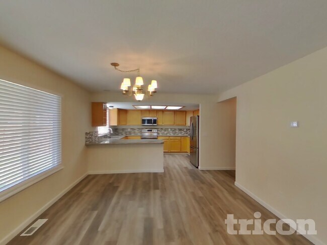 Foto del edificio - 3619 Silver Maple Ct SE