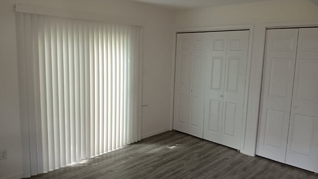 Building Photo - 3BR, 2.5BA end unit available August 1, 2025